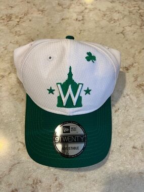 New Era 9TWENTY White & Green Baseball Cap Washington Nationals ‘W' Logo